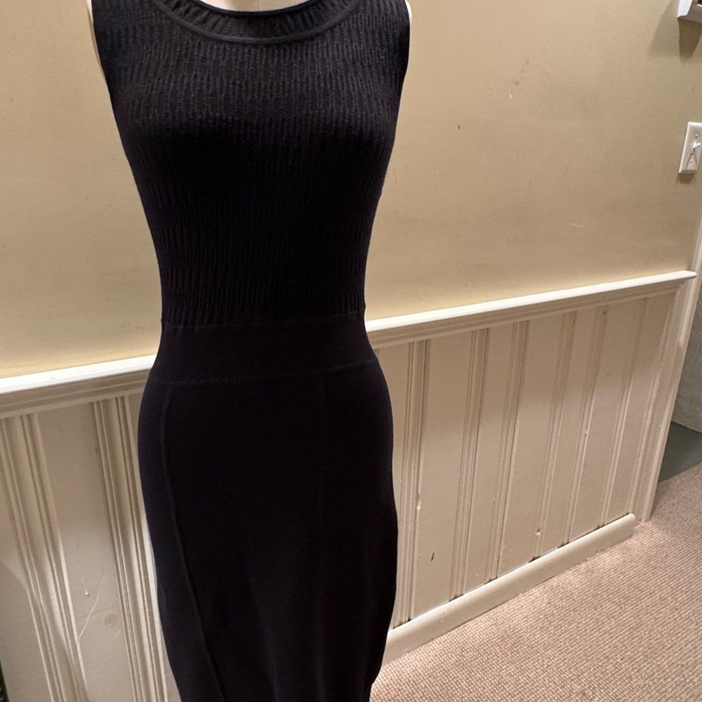 Luca Luca black soft wool sleeveless dress with pattern in the knit